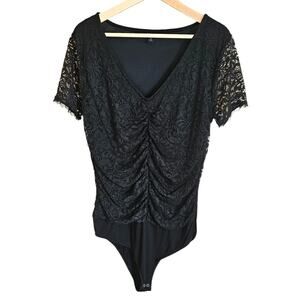Torrid Women’s Lace Bodysuit Ruched Front Short Sleeve V-Neck Black Size 2 / 2X